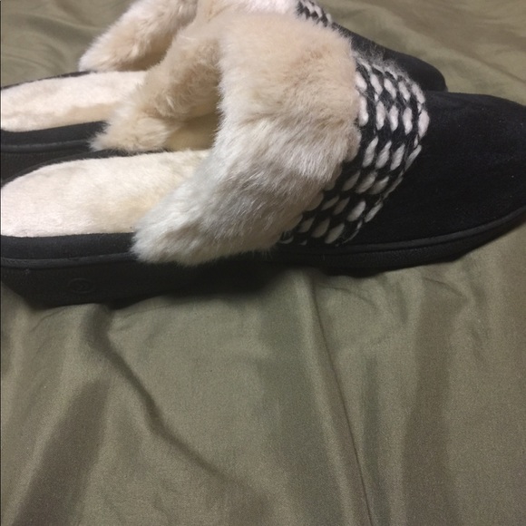 Isotoner  Slipper Shoes With FAUX FUR - Picture 5 of 8